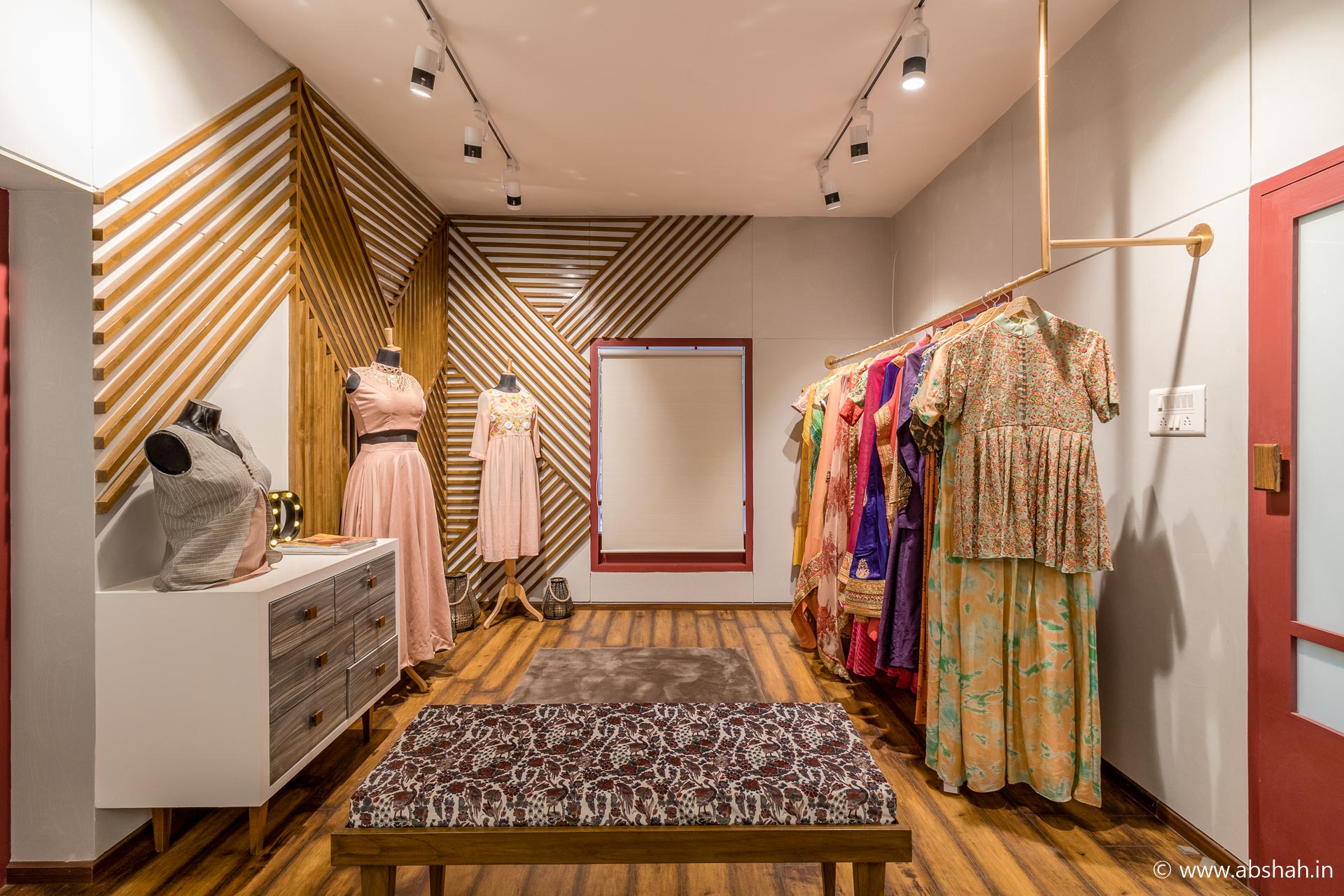 Botique Interior By Dreamcraft Studio | Abhishek Shah Photo